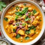 aromatic thai basil chicken curry